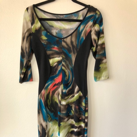 Abstract 3/4 Sleeve Bodycon Dress Size Large - Picture 4 of 6